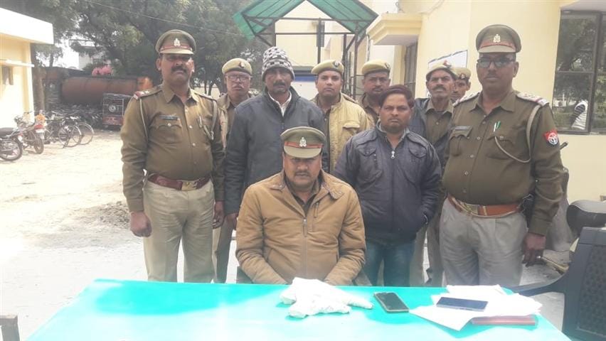 Two vicious youths, including pistol and tama ban