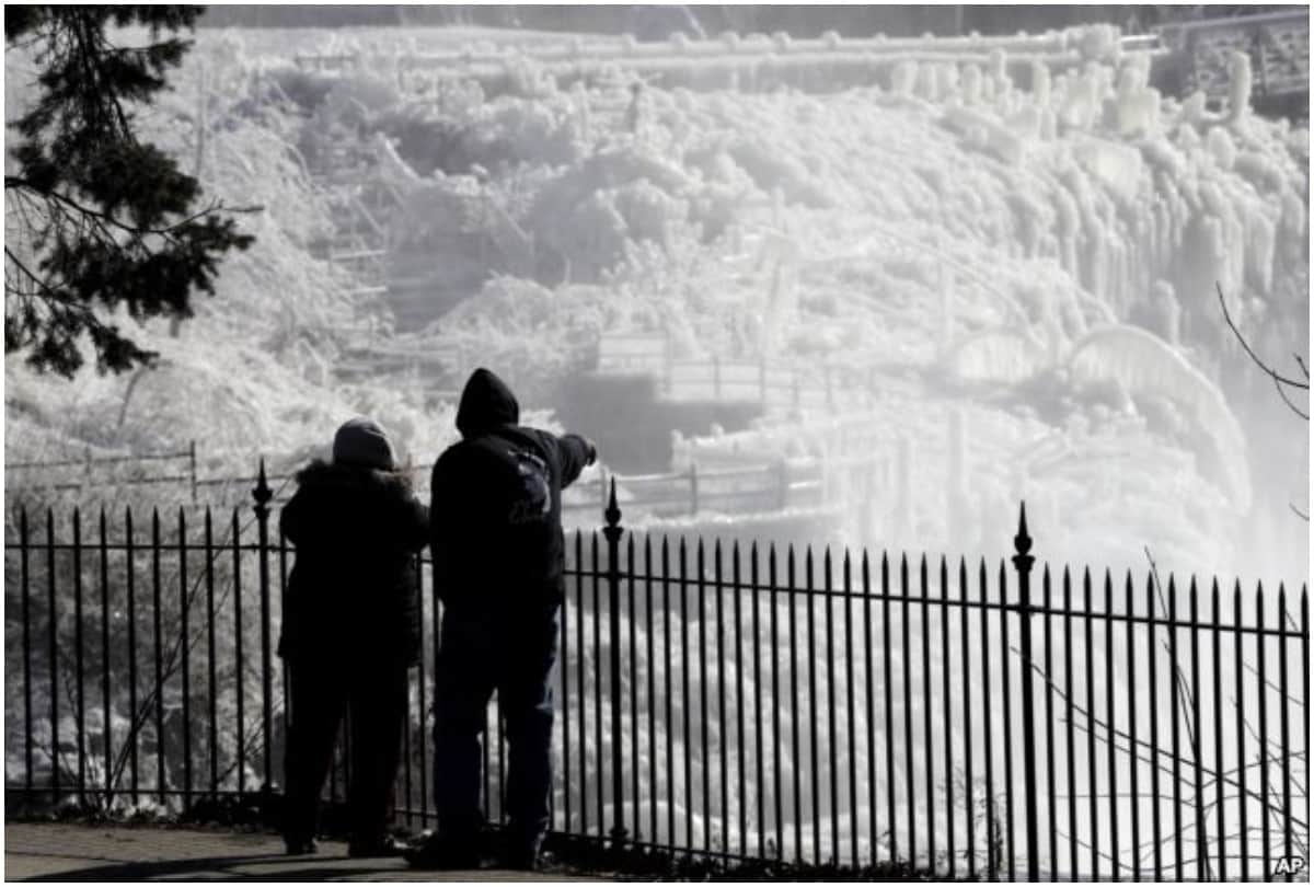 story of a man will surprise you who survived alive in the freezing cold
