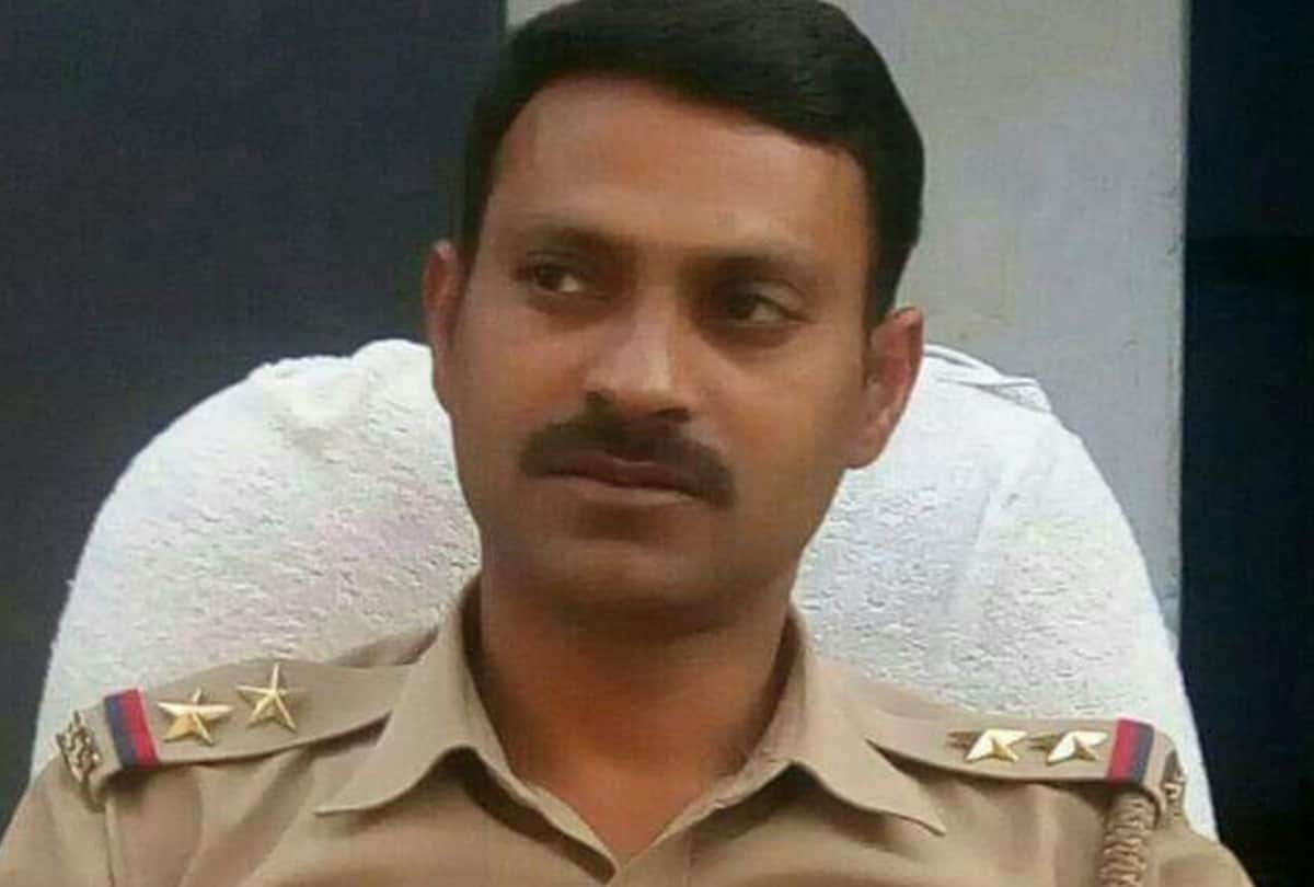 hapur inspector obscene video goes viral with lady, she even firing with his pistol