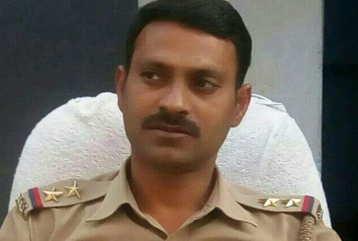 hapur inspector obscene video goes viral with lady, she even firing with his pistol