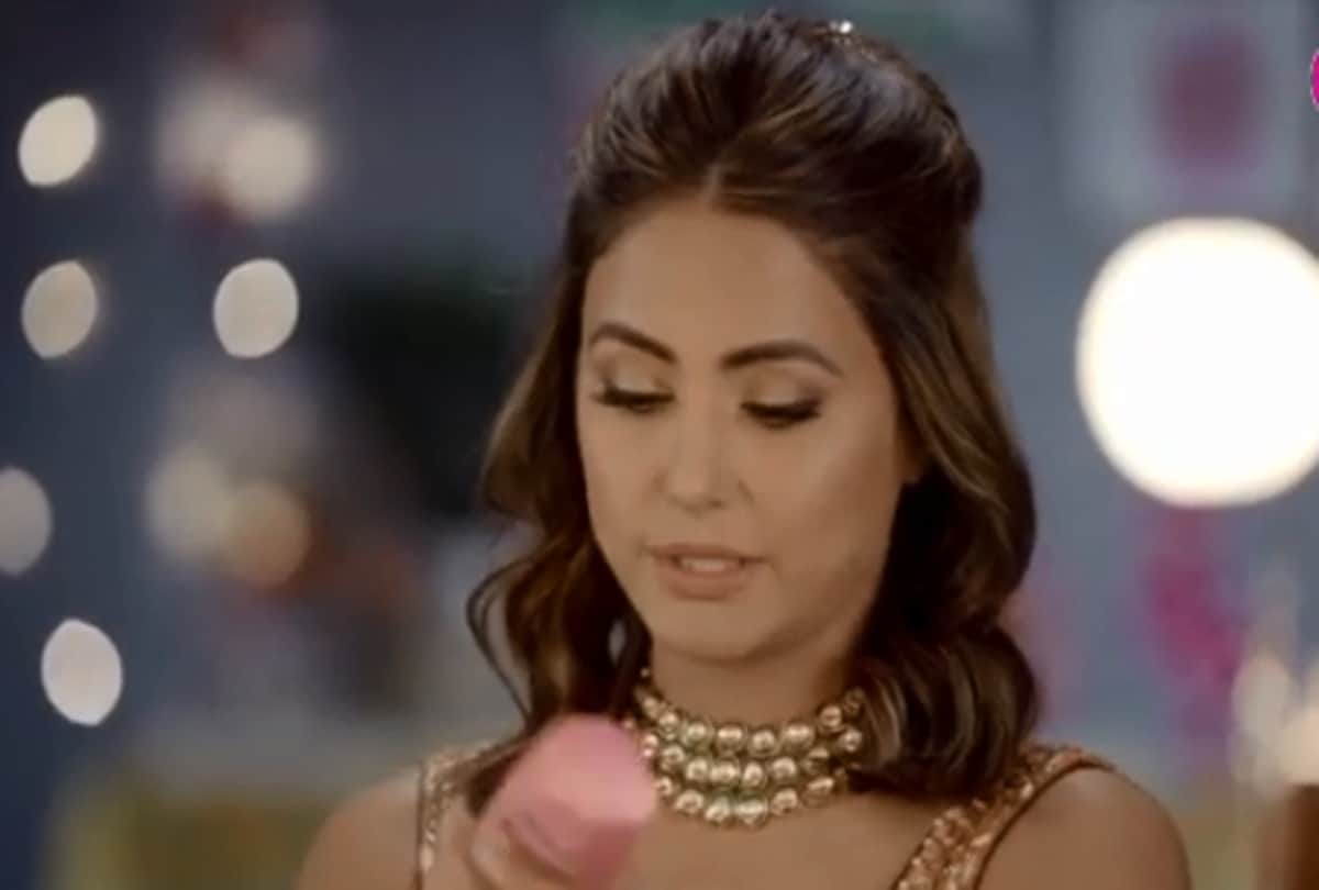 Hina khan Trolled For shampoo advertisement