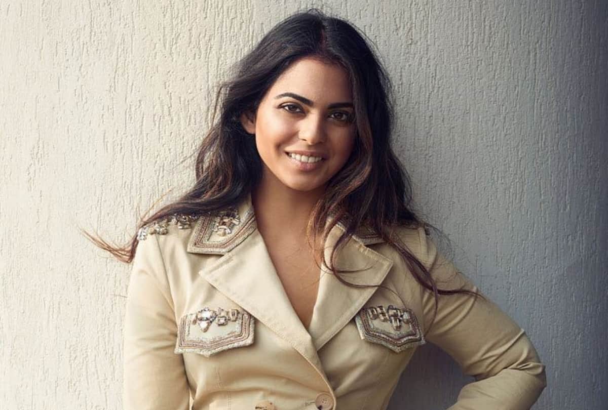 isha ambani looking gorgeous first photoshoot after marriage