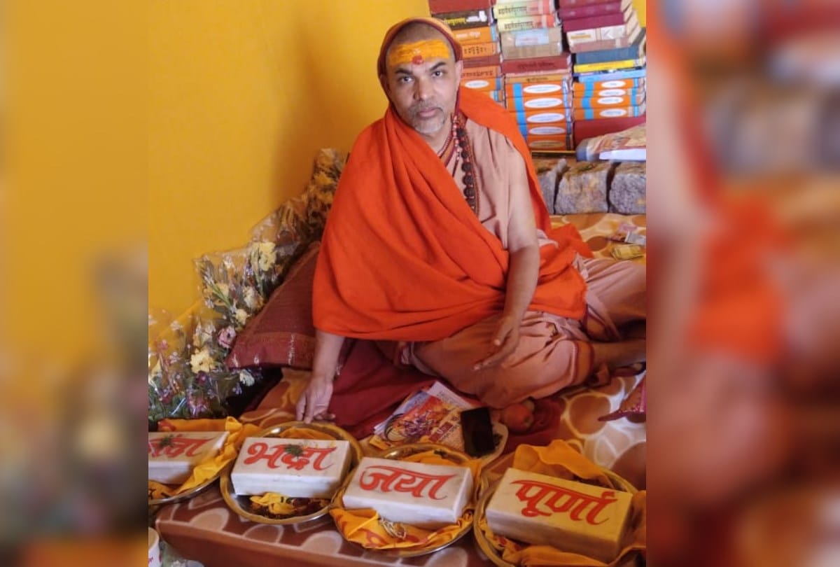 kumbh 2019: Rocks reaching for Ram temple in kumbh mela prayagraj