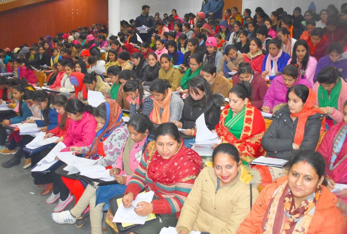 HLL Lifecare limited recruitment for staff nurse in DharamShala Himachal Pradesh