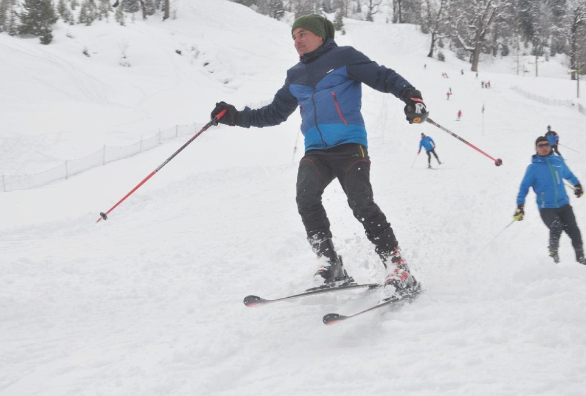 first day of  National Alpine and Snow Boarding Championship in solangnala manali himachal