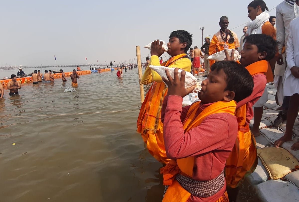 kumbh 2019: VHP Sankalpa Yatra for ram mandir after Dharma Sansad in kumbh mela prayagraj