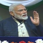 श्रीनगर में लोगों को संबोधित करते पीएम मोदी