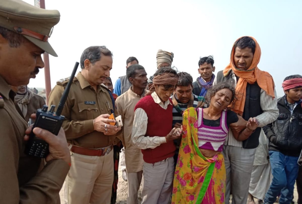 Kumbh 2019: old man on the way to holy dip on mauni amavasya fell down and death in phaphamau