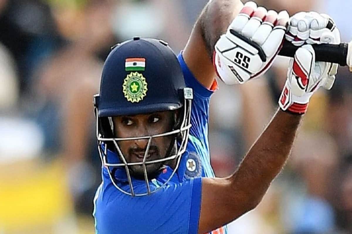 indian crickets controversy boy Ambati Rayudu comes out of retirement