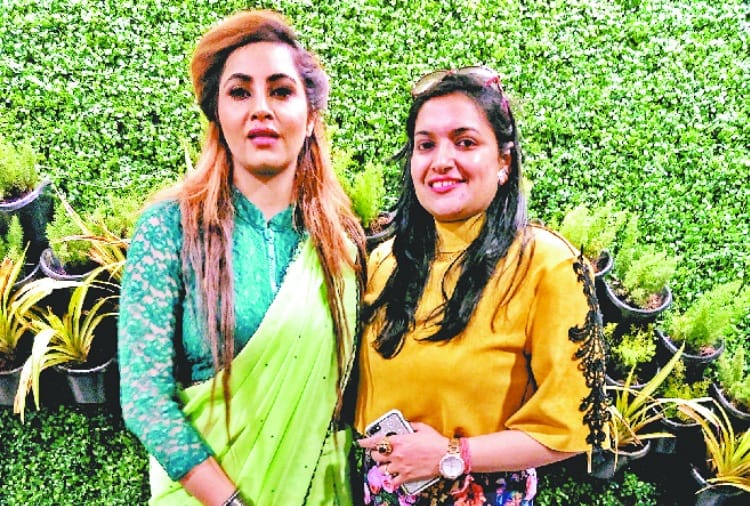 Bigg Boss 11 Contestant Arshi Khan in Fashion Show at Elante Mall Chandigarh