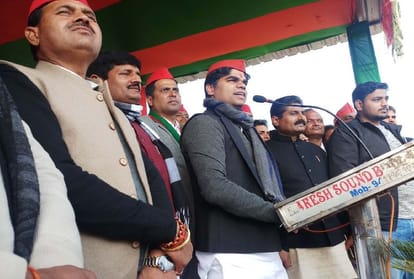 ramgopal yadav addressed the public meeting for sp mp Akshay Yadav in firozabad