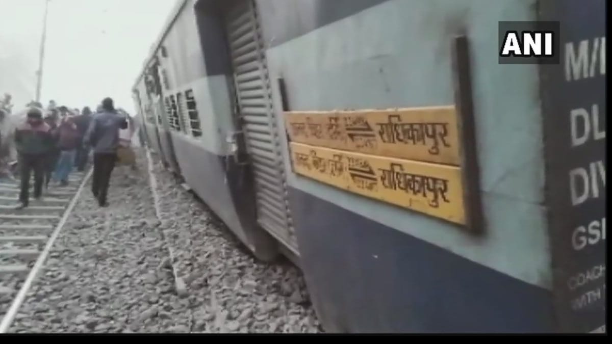Pictures: Train accident in Bihar, 7 people dead