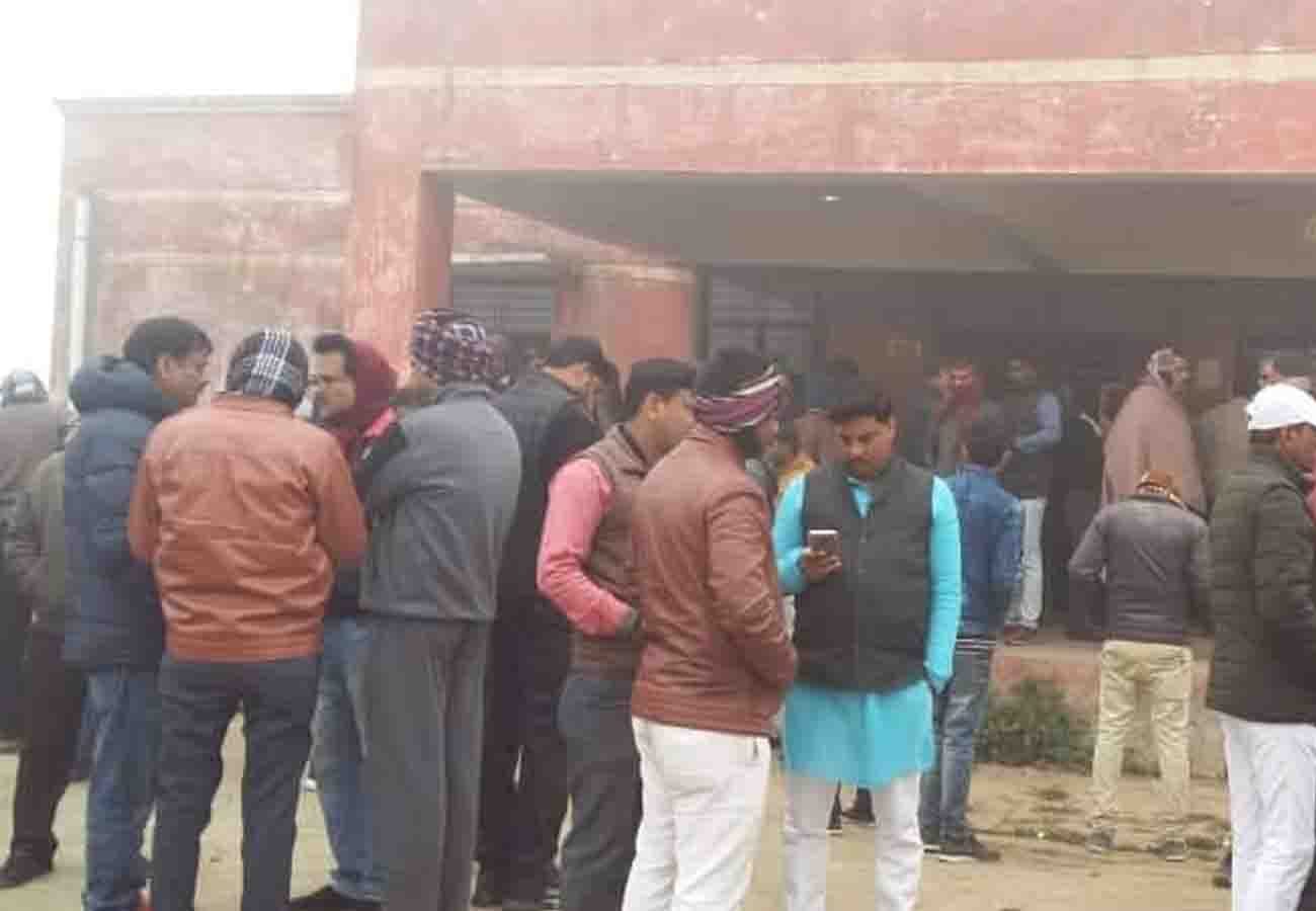 Road Accident in Agra Lucknow Expressway, 2 people dead and 5 injured