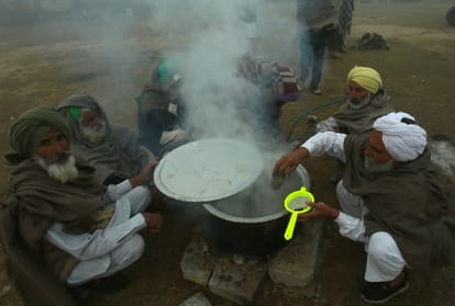 Farmers on Protest in Rally Ground Chandigarh, after Ultimatum ut Administration Banned Water Supply