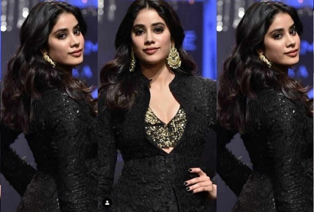 Anil Kapoor and Janhvi Kapoor twin in black at Lakme Fashion Week 2019