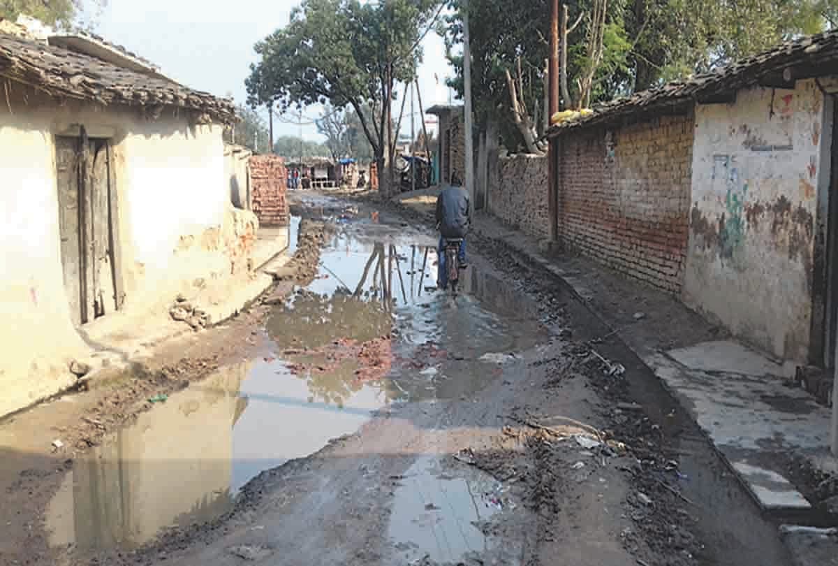 Drains choke, waterlogging in the streets