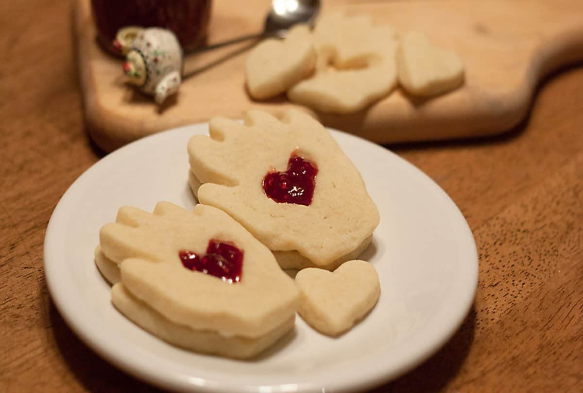 Happy Kiss Day 2020: Valentine Day 2020 how to cook kissing cookies on kiss day