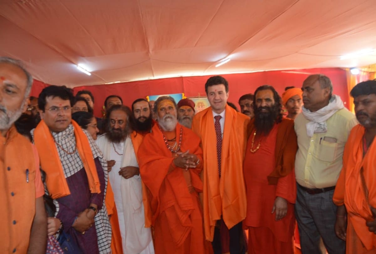 Mahant Narendra Giri Death: Saints Was Angry on Narendra Giri for short Haridwar Kumbh Duration