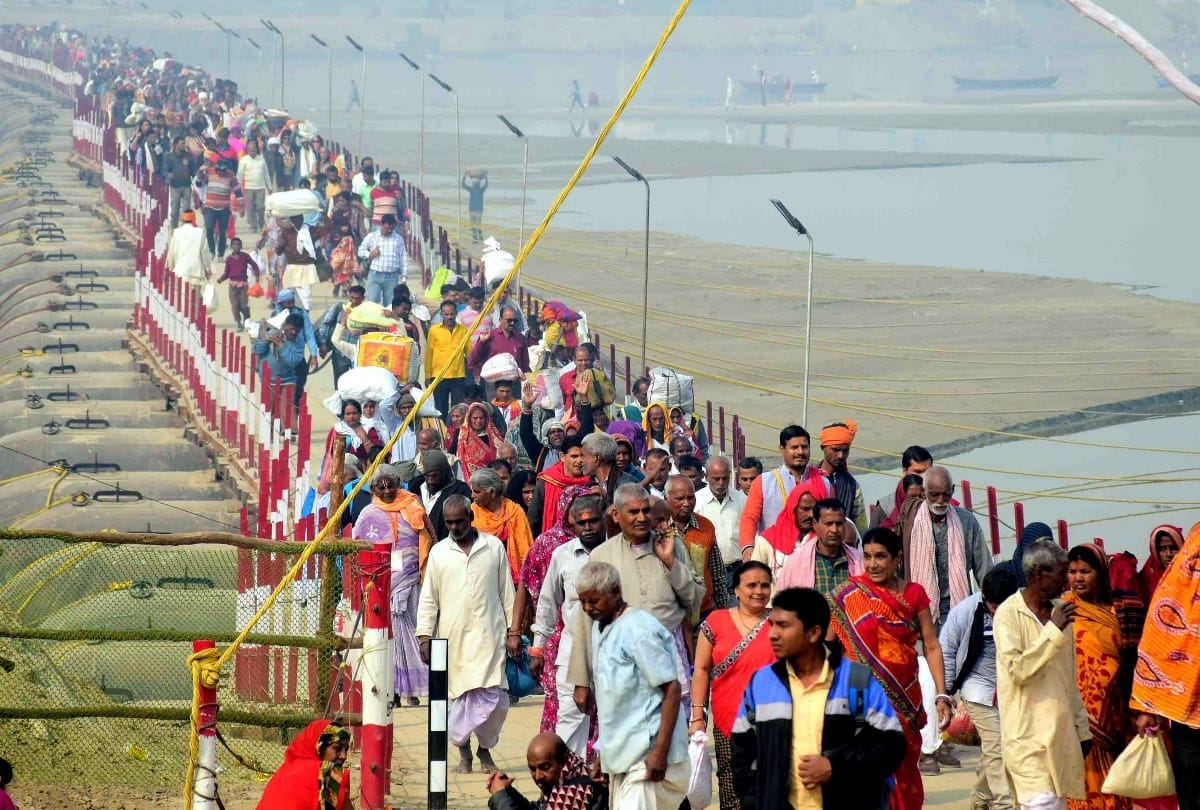 Kumbh Mela 2019 mauni amavasya Dusra shahi snan heavy crowd of devotees