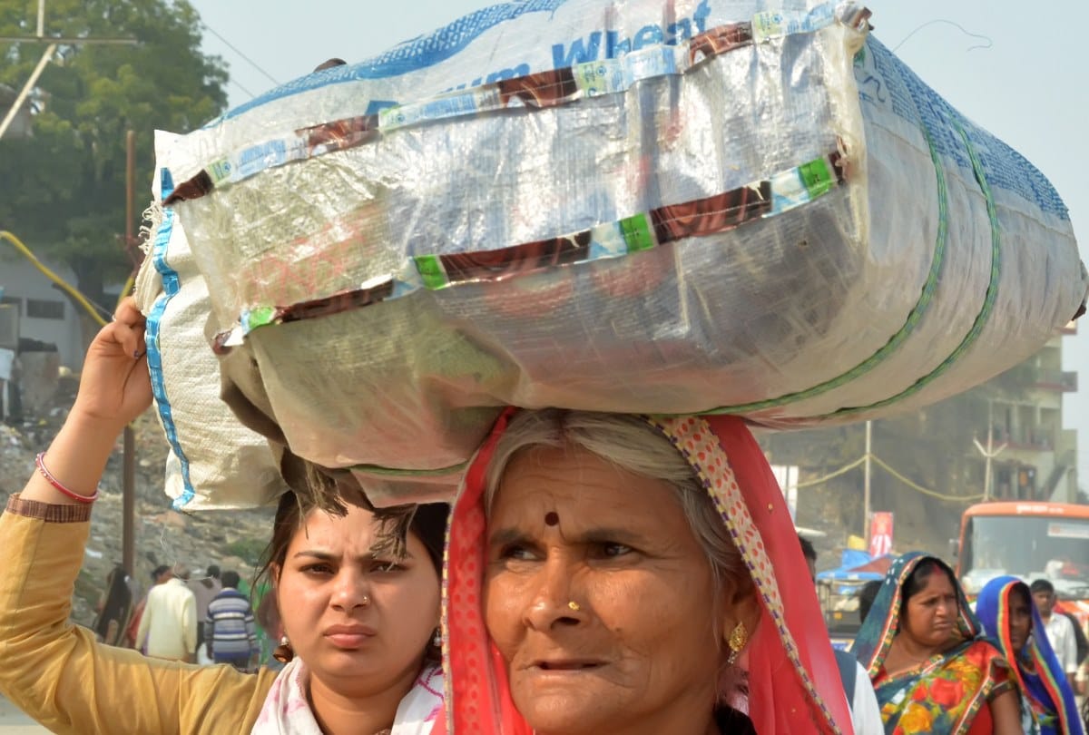 Kumbh Mela 2019 mauni amavasya Dusra shahi snan heavy crowd of devotees