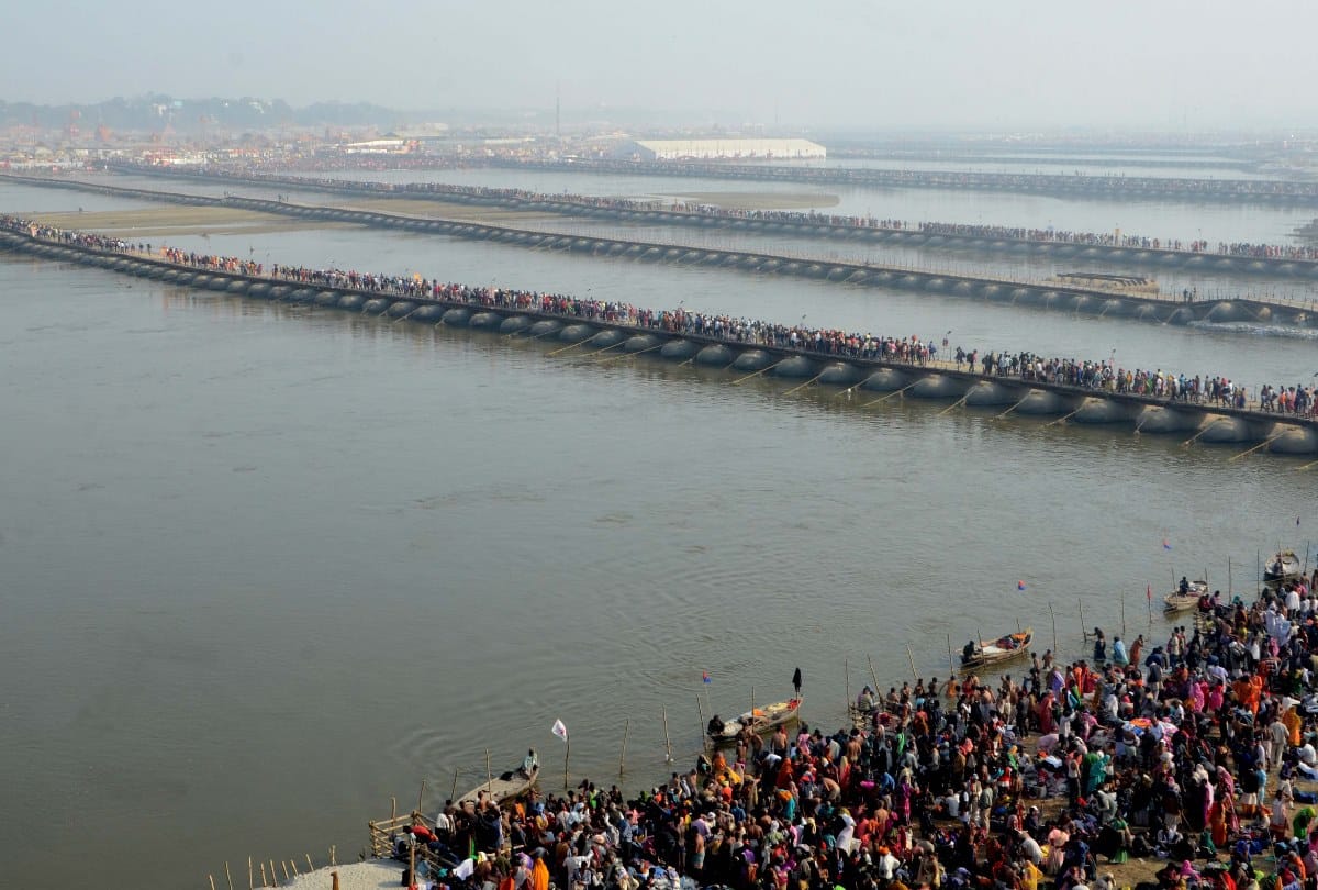 Kumbh 2019: one million devotees holy dip in sangam at kumbh mela prayagraj