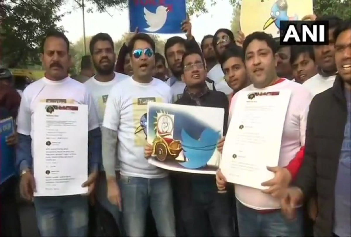 Delhi: Members of 'Youth for Social Media Democracy' protest outside the office of Twitter India