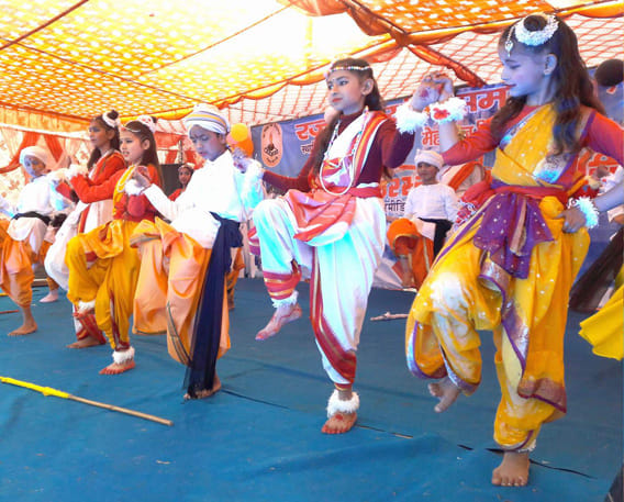 छात्रों को संस्कारवान बनाने में विद्या भारती की महत्वपूर्ण भूमिका: डा. हरक