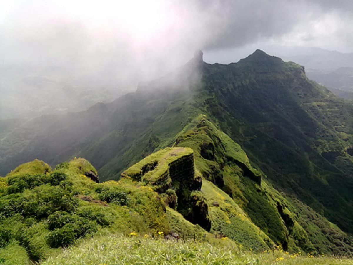 torna fort is best trekking destination in monsoon for adventure in pune
