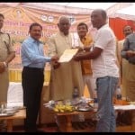 फसली कर्ज माफ होने के प्रमाण पत्र वितरण