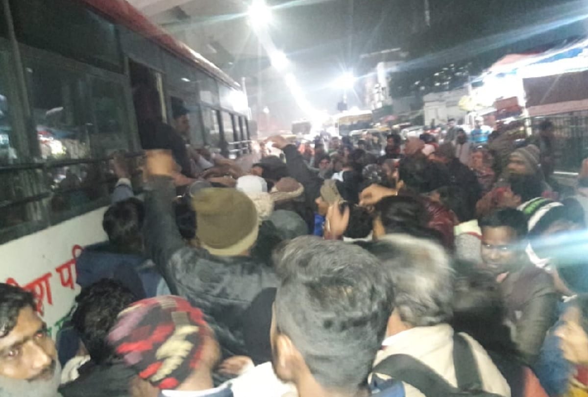 Ruckus at alambagh bus station of lucknow for bus