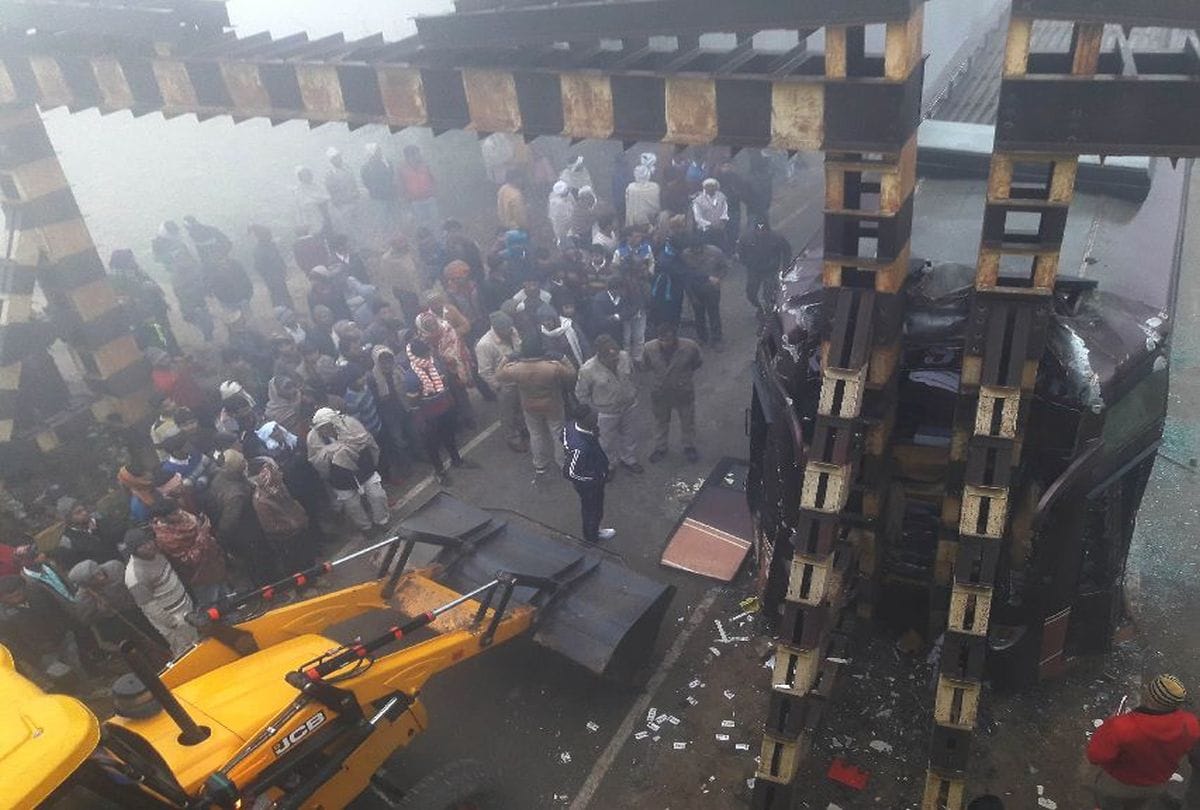 bus-accident due to heavy fog in agra