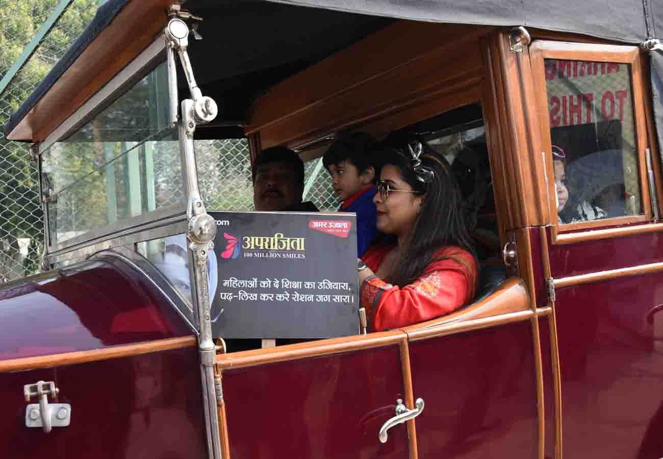 Amar Ujala aprajita-100 million smiles, Vintage Car Rally in kanpur