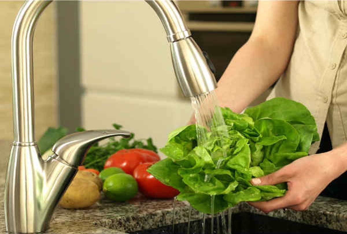 eating vegetables is good for health but know the bad things