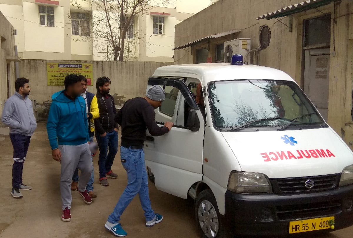 gurugram man stabbed slleping wife 40 times for not making sexual relation with him and dowry