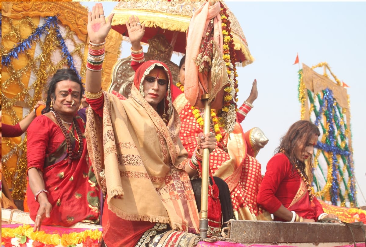 kumbh mela 2019 shahi snan kinner akhara holy dip with juna akhara shahi snan