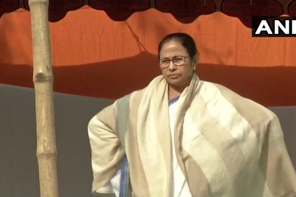 Chitfund Scam Many Leaders surrounded investigation in Trinamool congress