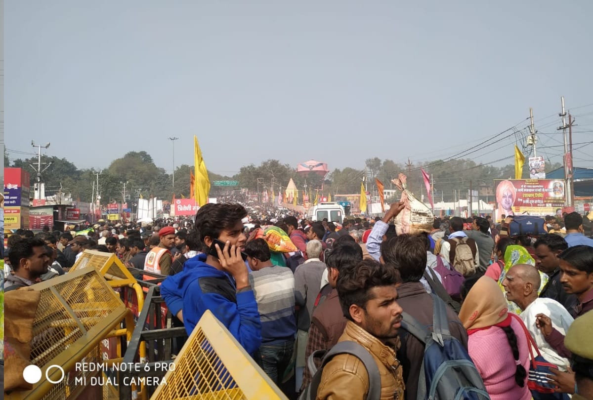 kumbh mela 2019 Devotees holy dip in mauni amavasya snan in sangam prayagraj