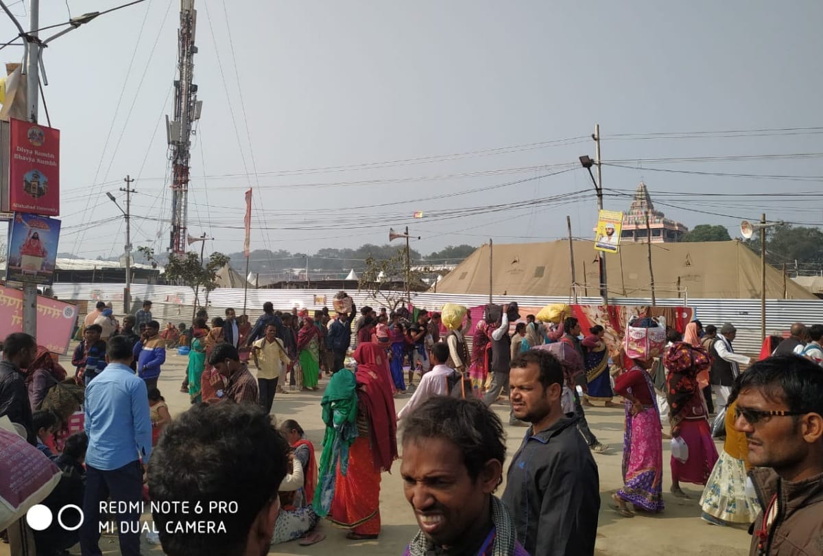kumbh mela 2019 Devotees holy dip in mauni amavasya snan in sangam prayagraj