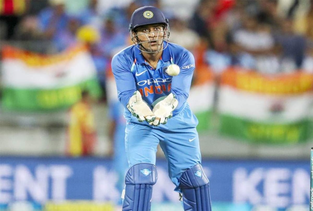 ms dhoni performance in ranchi is average he will try to improve in third odi