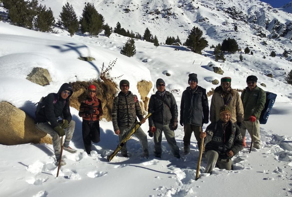heavy snowfall and rain red alert in Himachal pradesh