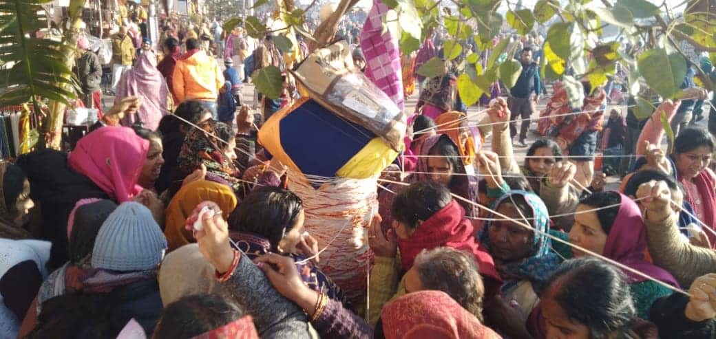 Mauni Amavasya 2019 ganga snan in cold at haridwar