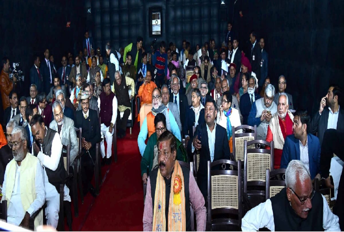 Chief Minister Yogi Adityanath saw film uri with Governor Ram Naik and mla