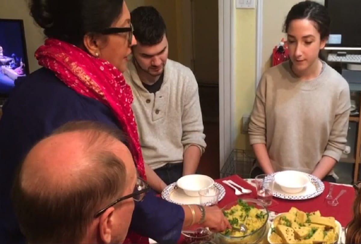 Strange story of Yamini Joshi who teach to make Indian recipes in USA
