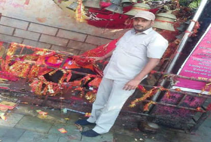 couple killed with axe in agra