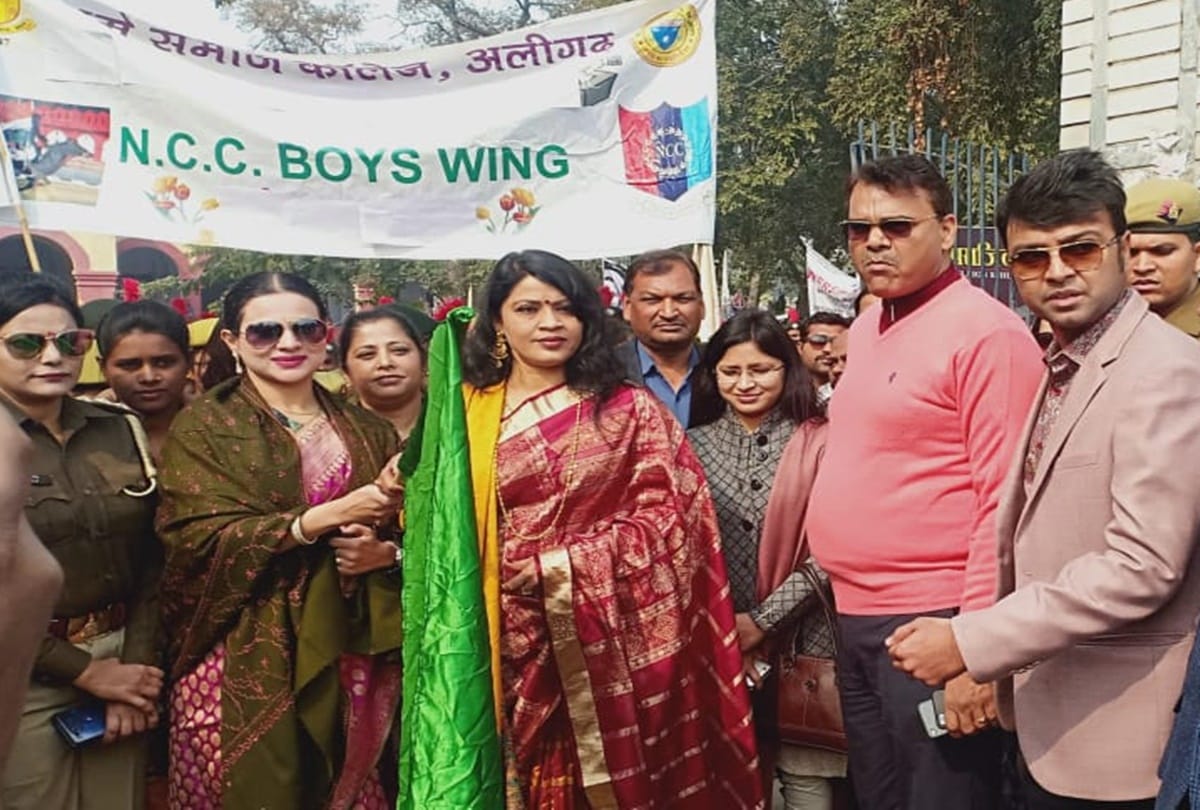 Amar Ujala aprajita 100 million smiles Rally in Aligarh today