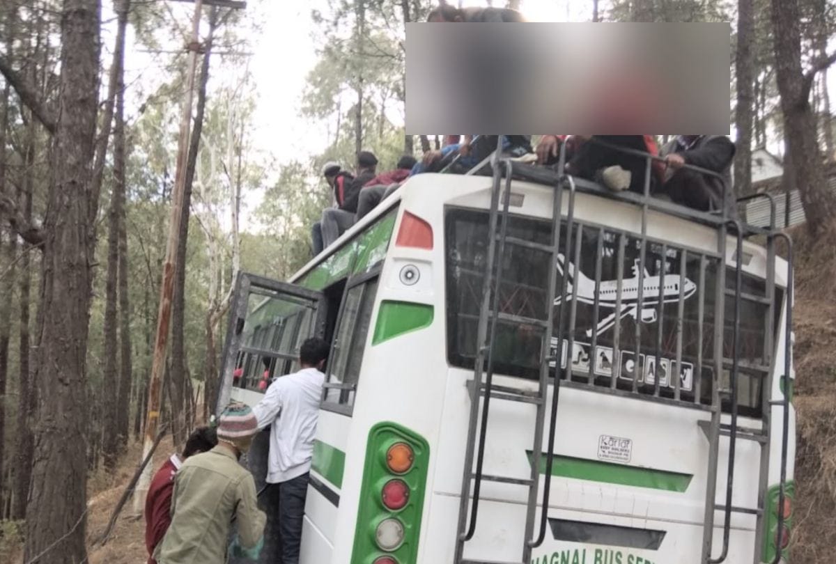 98 passengers in 37 seater private buses in rajgarh sirmour himachal