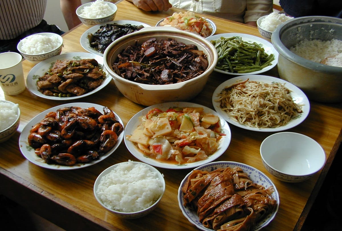 husband calls police on own wife after she refuses to split bill for chinese meal in australia
