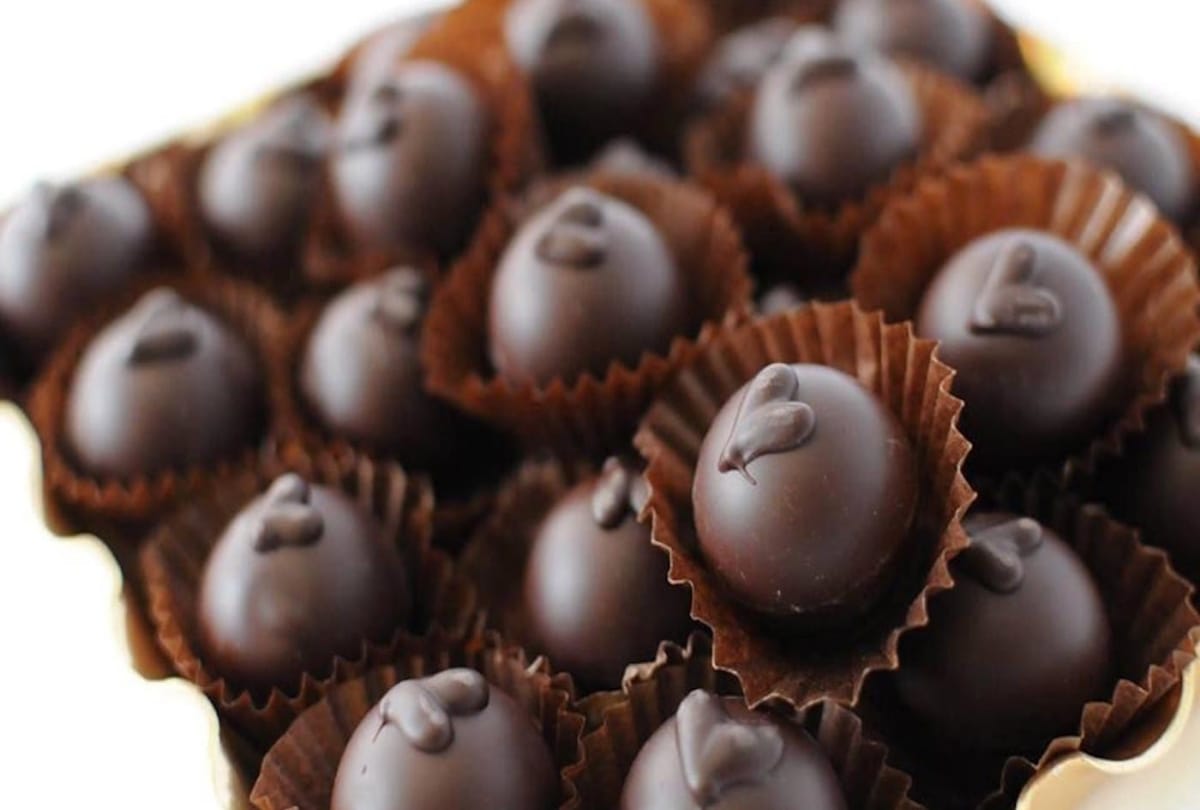 eating dark chocolate can help reduce 70 percent depression