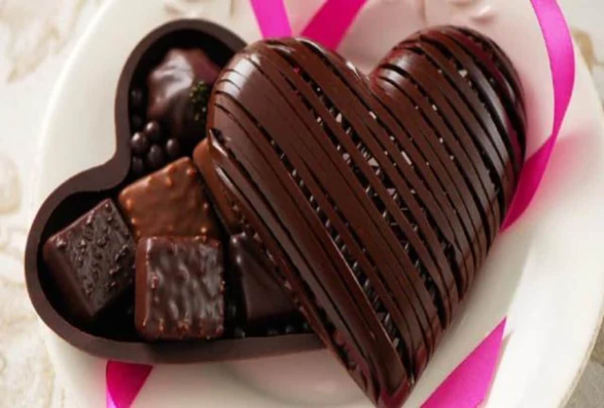 Valentine Day 2020 history of chocolate and candy bars chocolate day