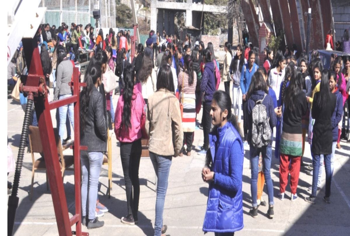 कॉलेजों में आज से लौटेगी रौनक